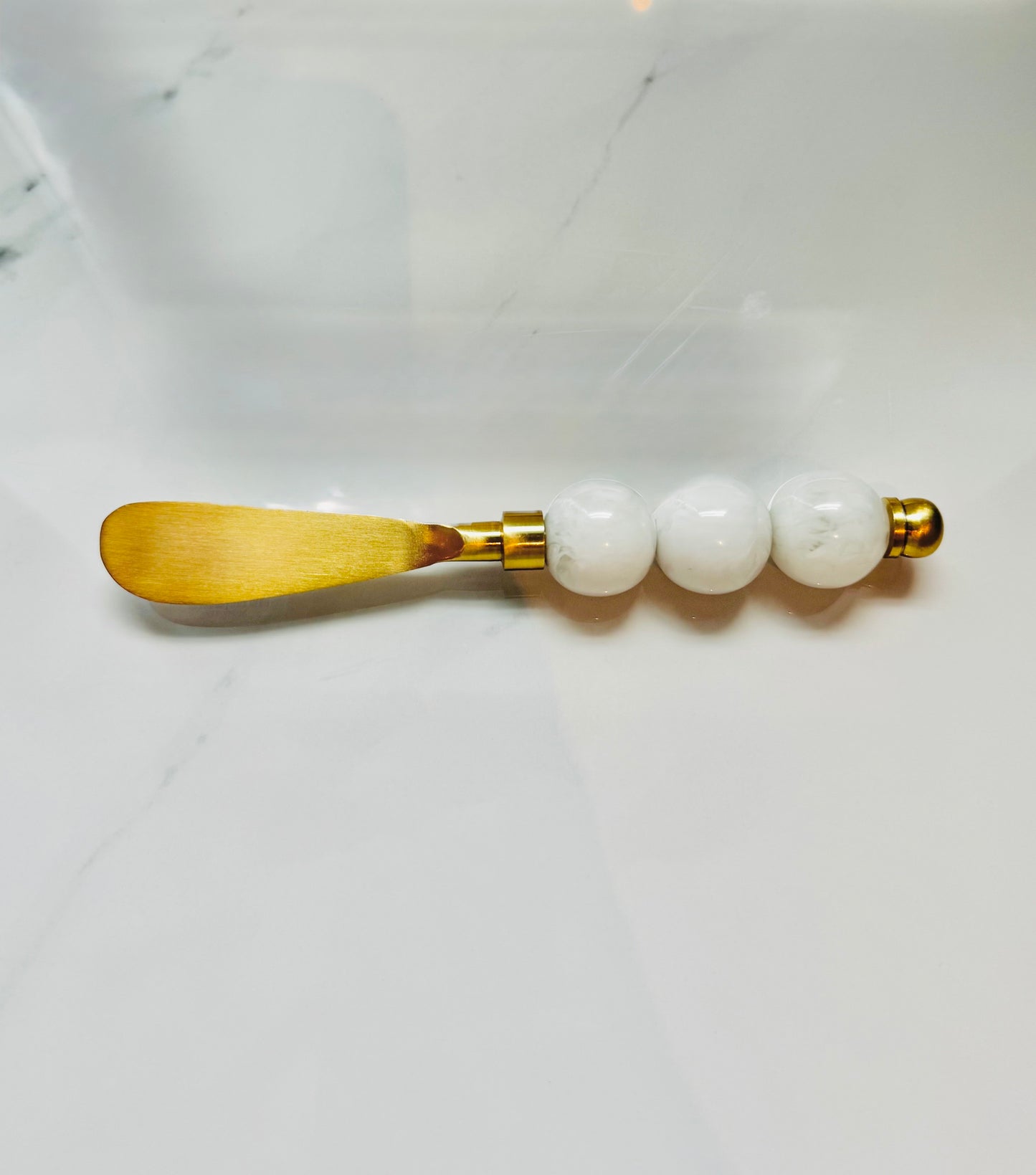 White Marble Spreader