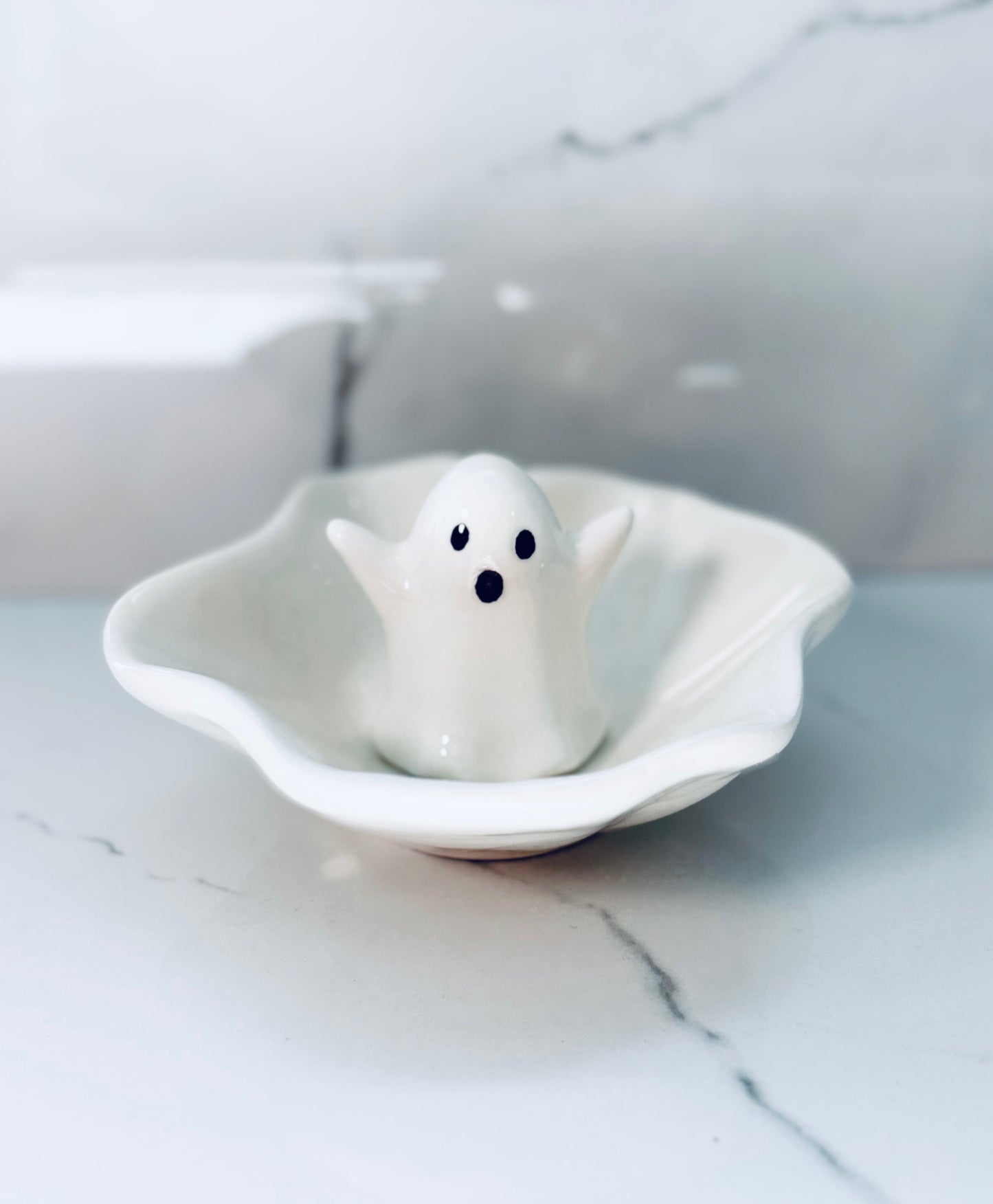 Ghost Bowl - Arms Up