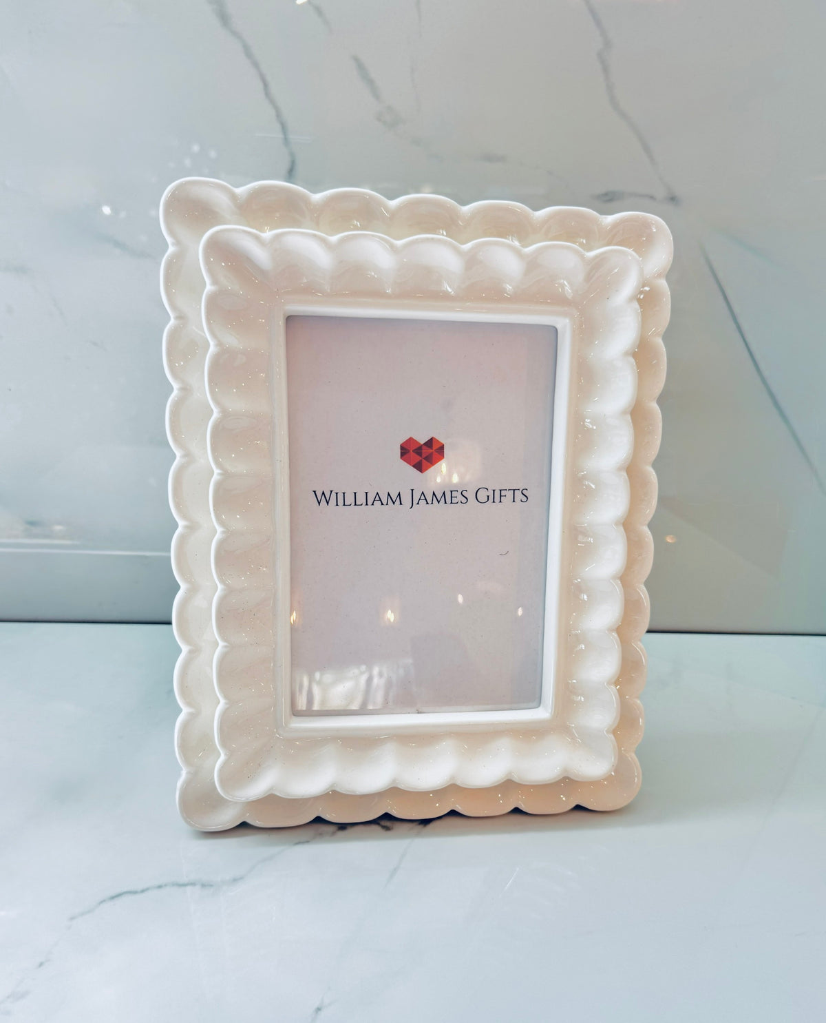 5x7 Scalloped Photo Frame