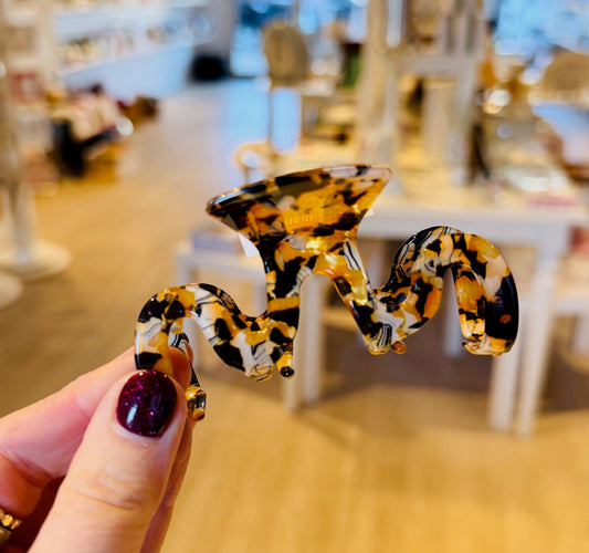 Light Tortoise Wavy Jaw Hair Clip