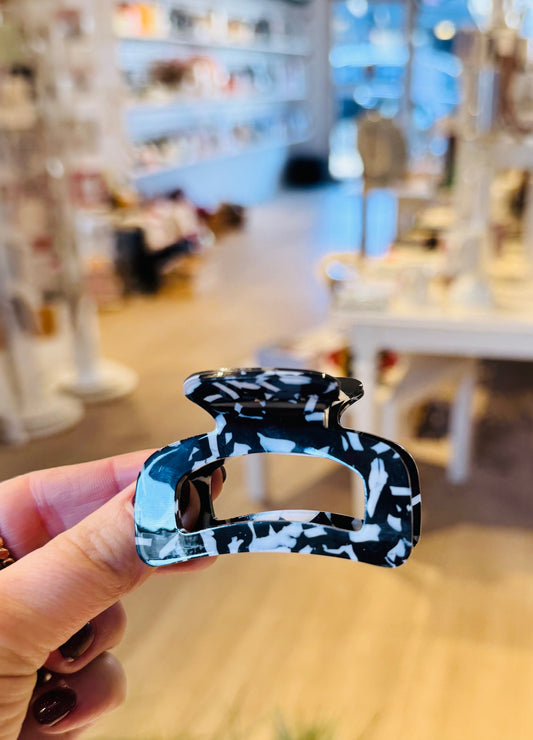 Pebble Moon Jaw Hair Clip