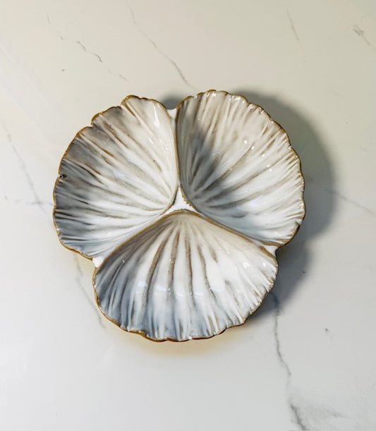 Shell Section Dish