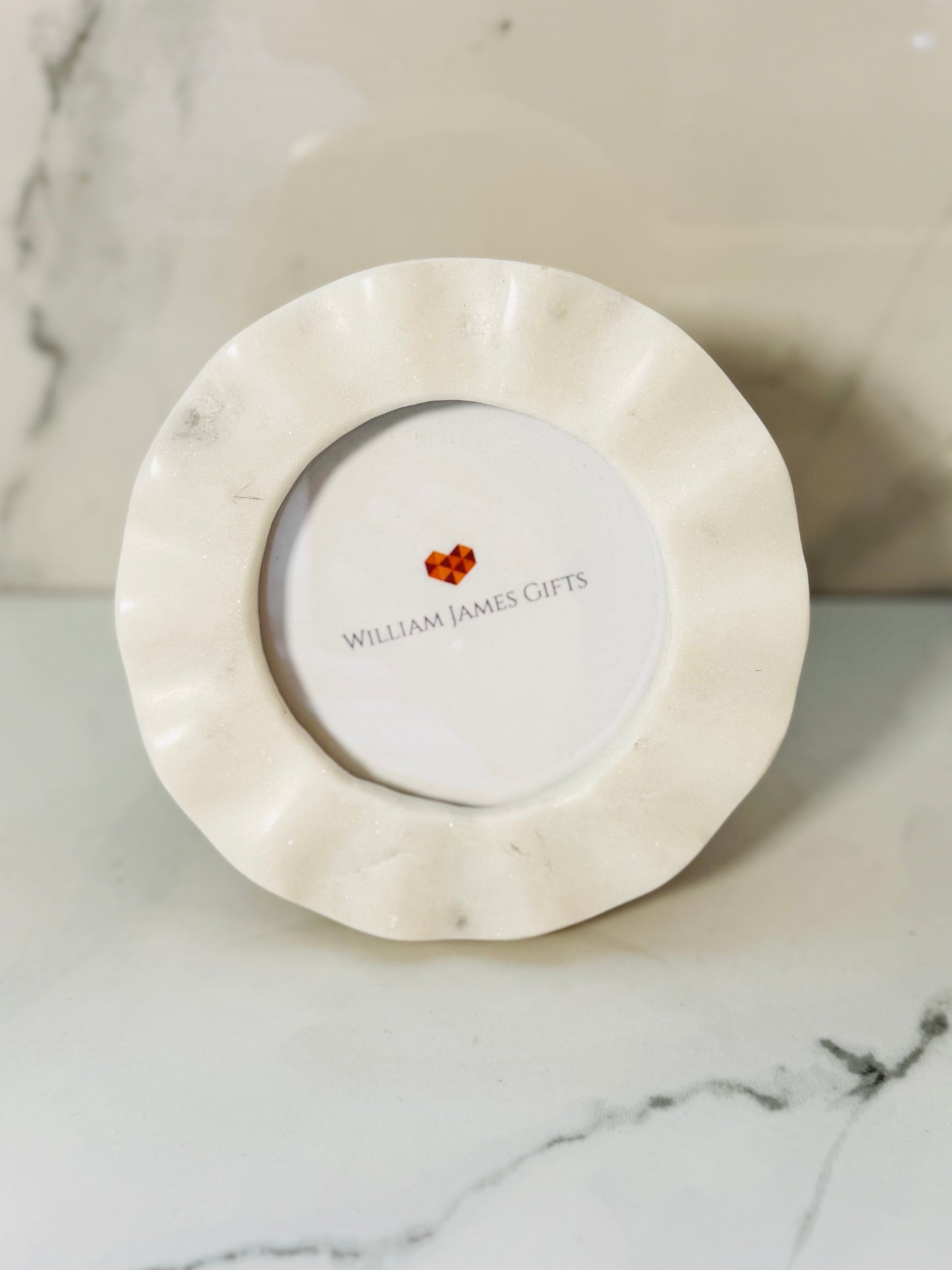 Circle Ruffled Marble Photo Frame